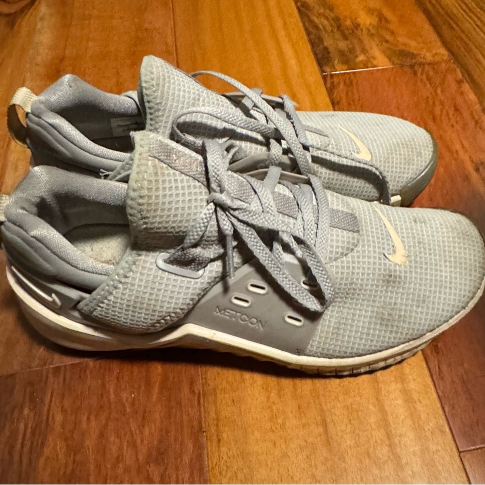 - Nike Metcon 2 sneakers lilac